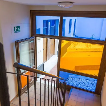 Duplex Mirabal جيريز